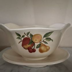Teleflora Gravy Boat With Attached Underplate