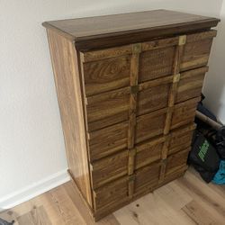 Dresser