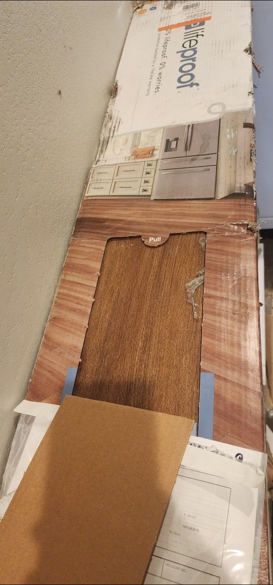 Butler Hickery Life Proof Flooring 560 Sqft