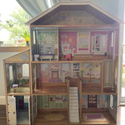 Kid Kraft Doll House 