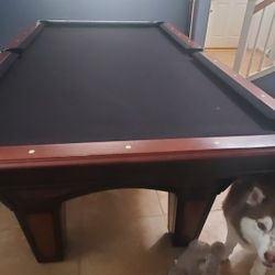 8 Foot High End Pool Table