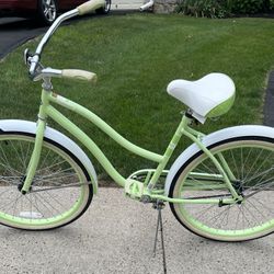 Women’s 26” Huffy Cranbrook Beach Cruiser Light Green $150 Or Best Offer