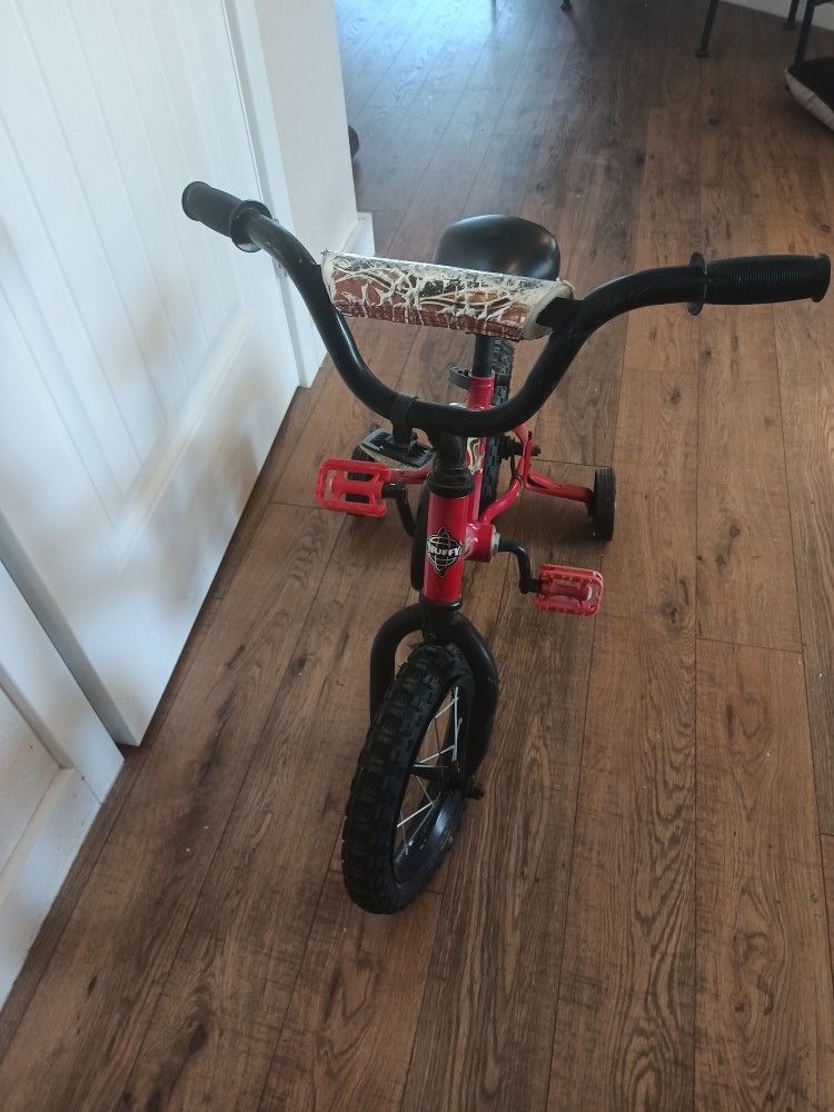 Boys Bike With Training Wheels