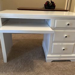 White Desk 