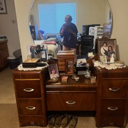 Vintage Dresser And Vanity set 