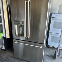 Cabinet depth Café style GE Refrigerator water, and icemaker can deliver Cafe 22.2 cu. ft. Smart French Door Refrigerator Depth and ENERGY STAR Retail