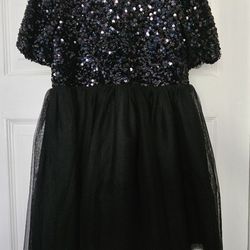 Girl's Black Sequin Dress With Tulle (Size S 6/6x)