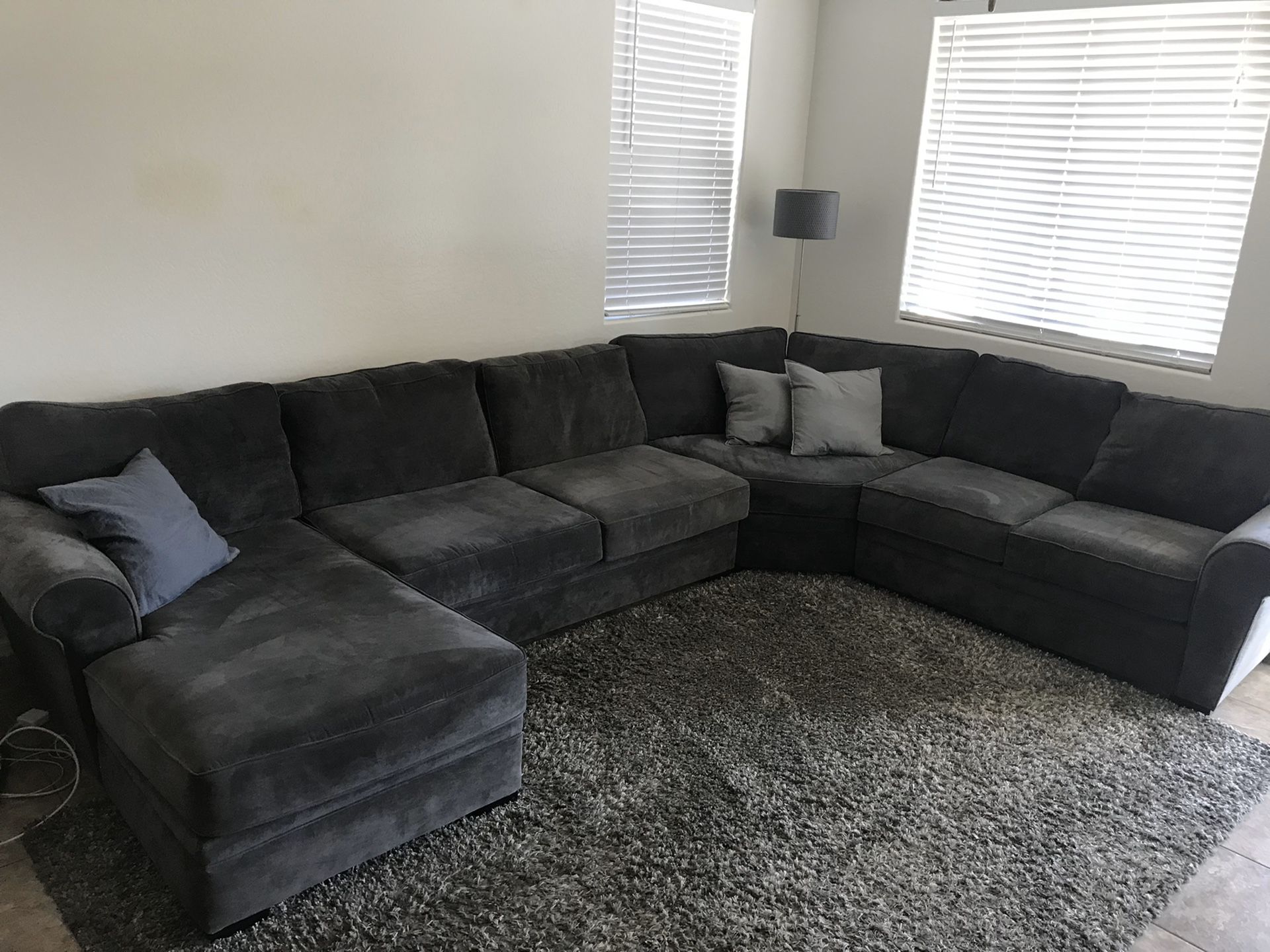 Grey sectional couch / sofa ( great quality )