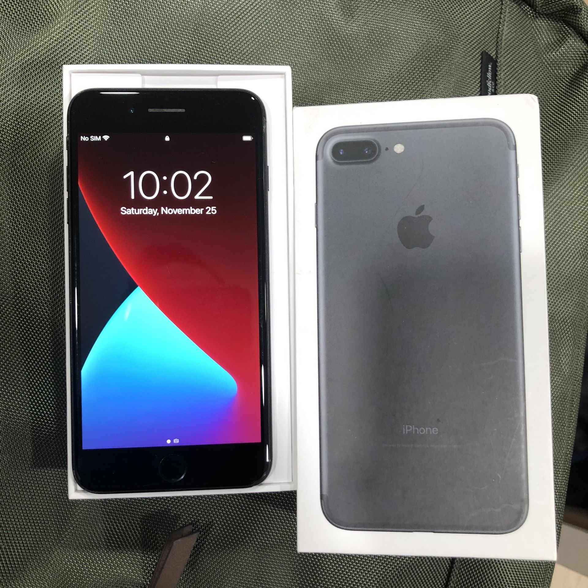 IPhone 7+ Unlocked 32GB Great battery Life