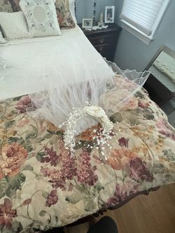 Vintage Wedding Dress W/ Veil Thumbnail