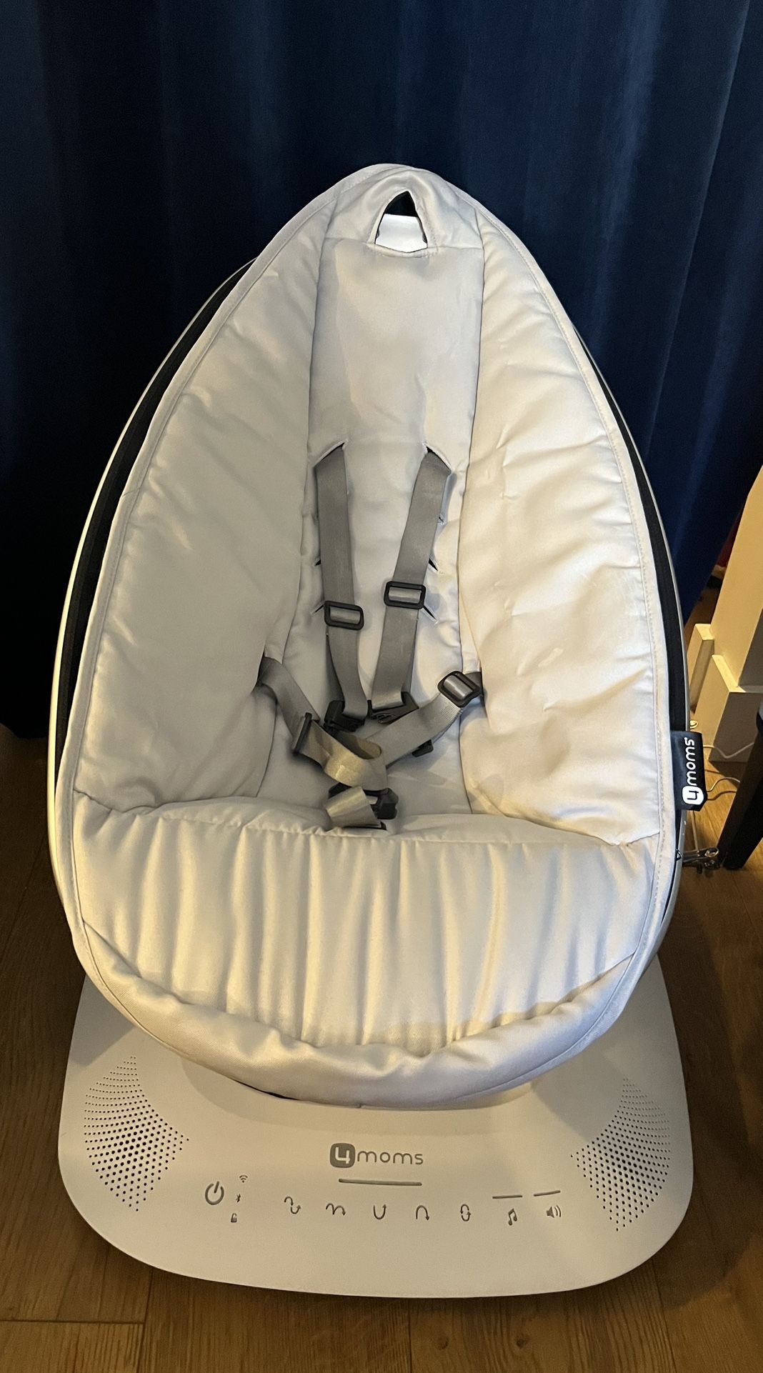 mamaRoo multi-motion baby swing