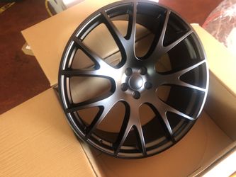 24” Replica Wheels Going On A Challenger