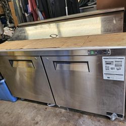 Commercial Undercounter Refrigerator