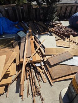 FREE Mixed Lumber and Wood Scrap Lot