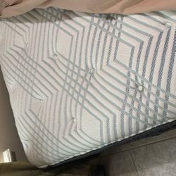 Queen   BeautyRest pressure smart Lux 