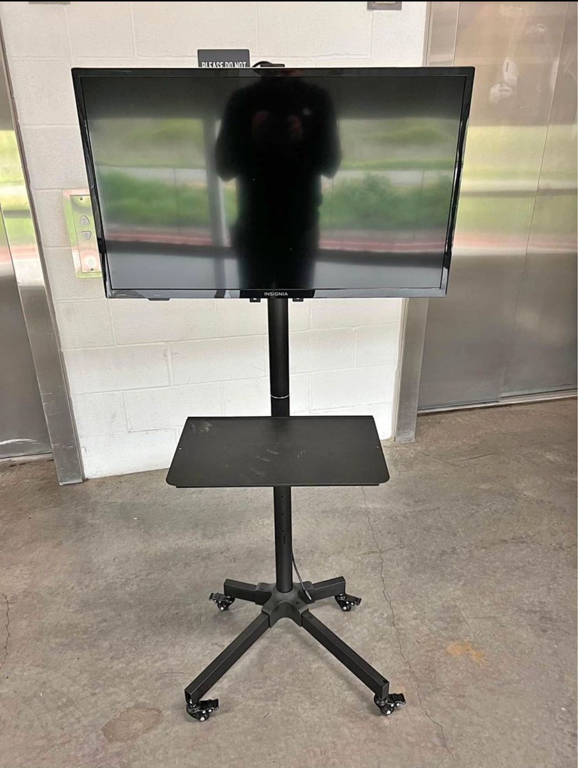 TV Cart with Wheels Stand And 32 TV