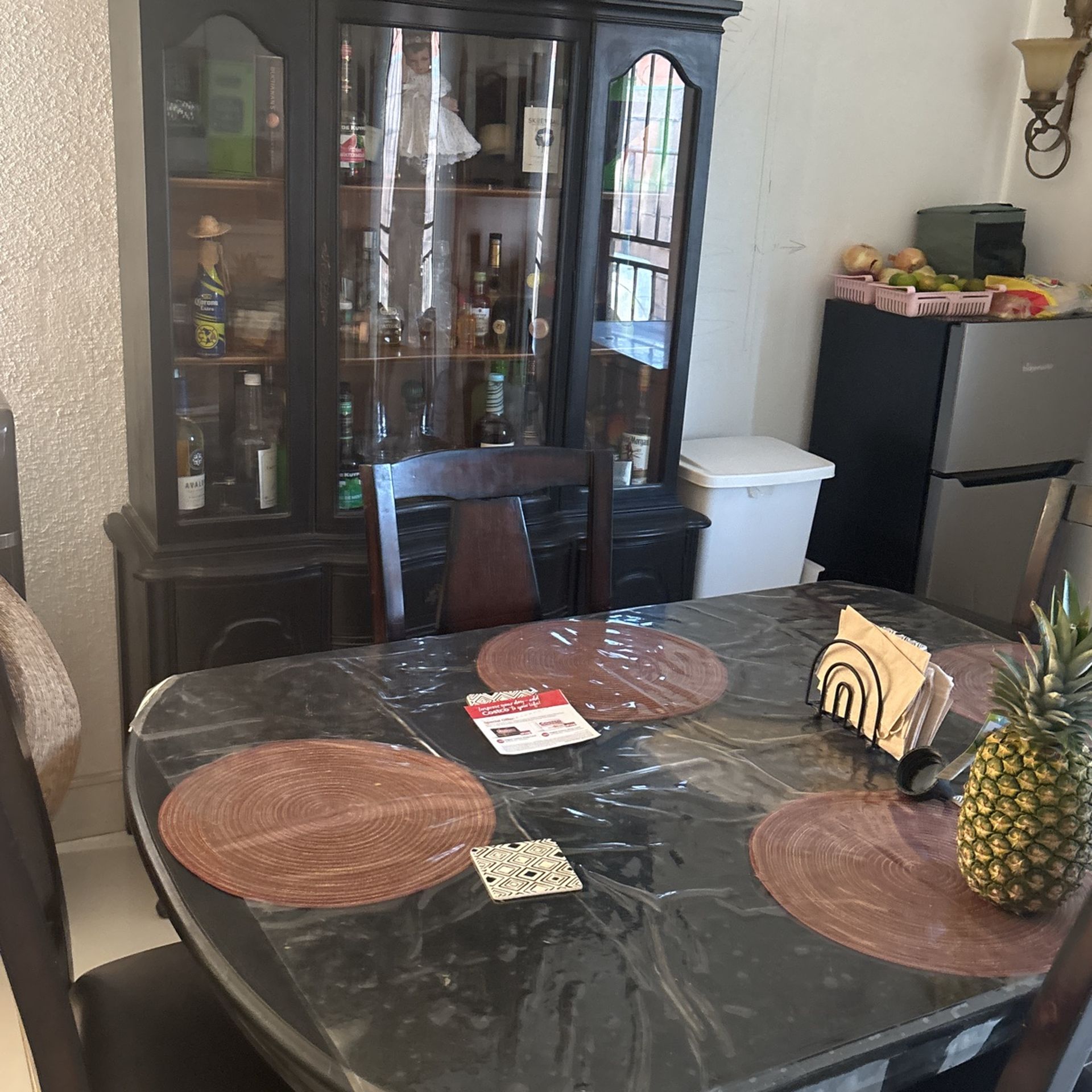 Mesa Y Vitrine Negro