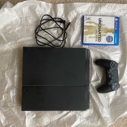 Used PS4  with Uncharted (Good Condition)