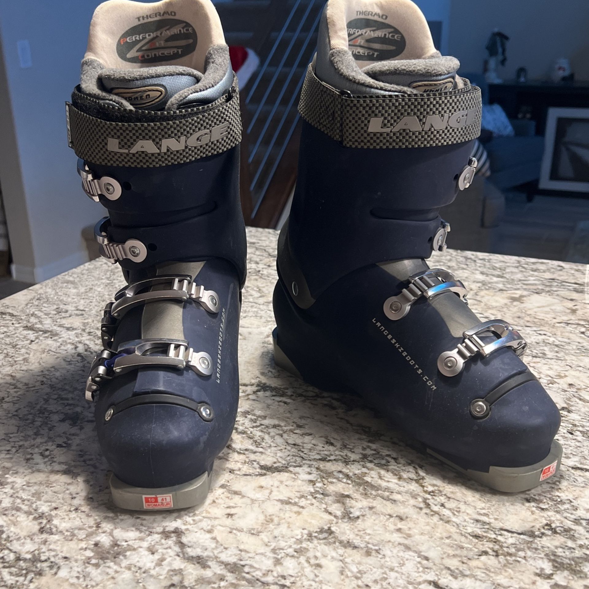 Lange Ski Boots
