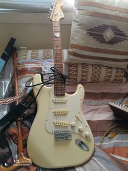 Electric guitar squier strat