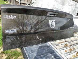 2009 Dodge ram and up gate