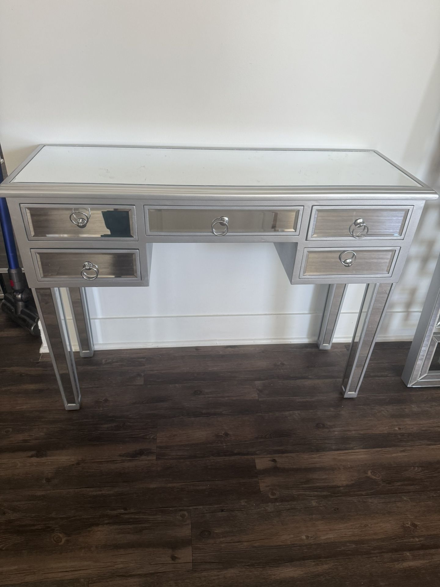 Mirrored Console Table/Desk/Makeup Desk/Vanity