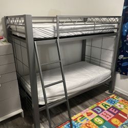 Twin Bunk Bed 