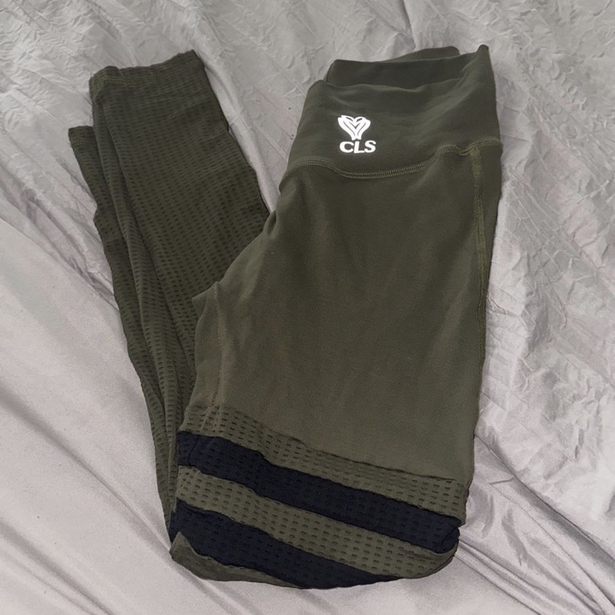 Cls sportswear leggings for Sale in NV, US - OfferUp