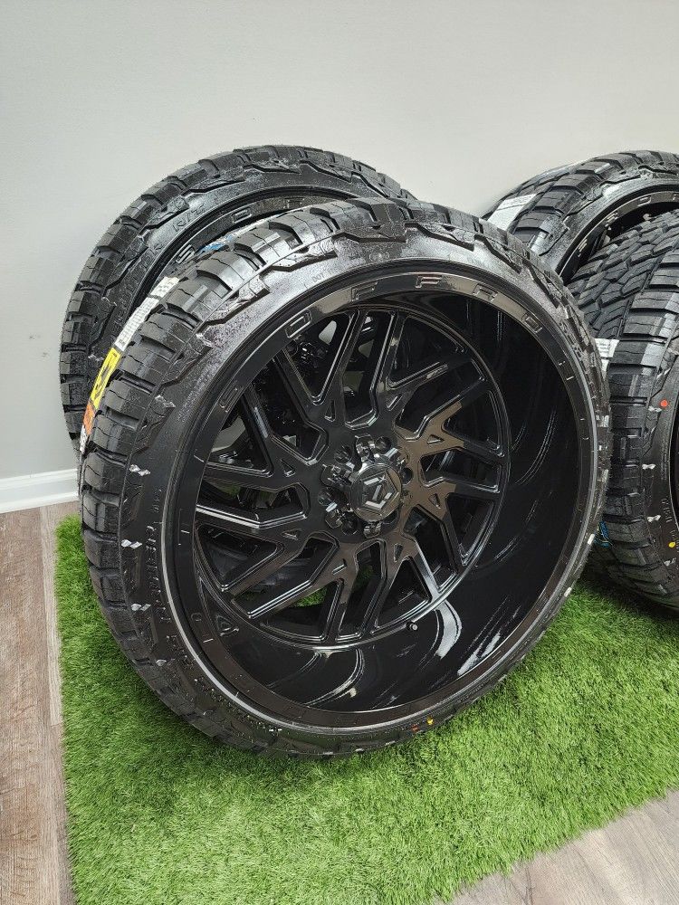 New 24x12 Tis Wheels With Tires 6 Lug Gm