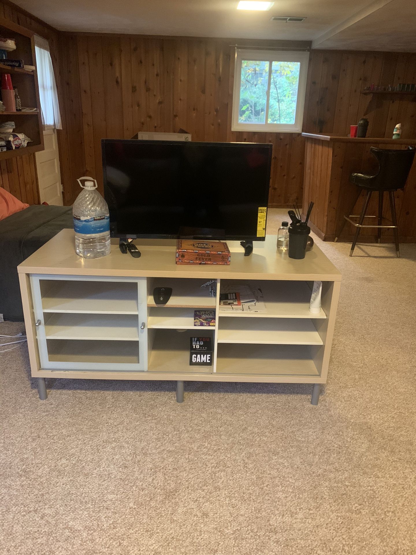 Tv stand