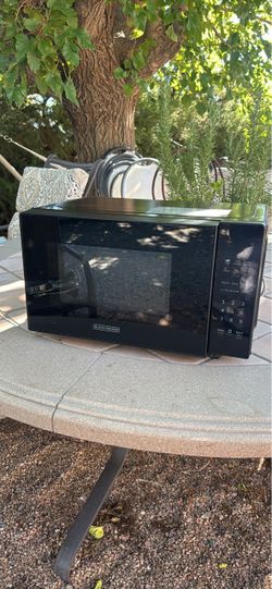 Black+Decker Black Countertop Microwave