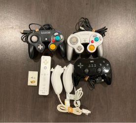Nintendo wii/Gamecube controllers prices in the description