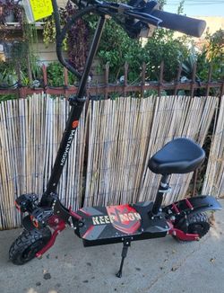Metamoov 2 Motor Electric Scooter