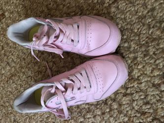 Pink Vintage Reboks With Sparkles Adult Sz 5