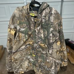Real Tree Camo Jacket 