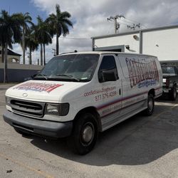1998 Ford Club Wagon Super Duty Work Van
