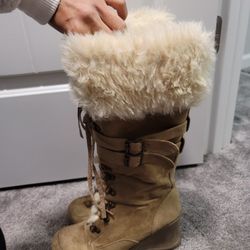 Woman's Boots