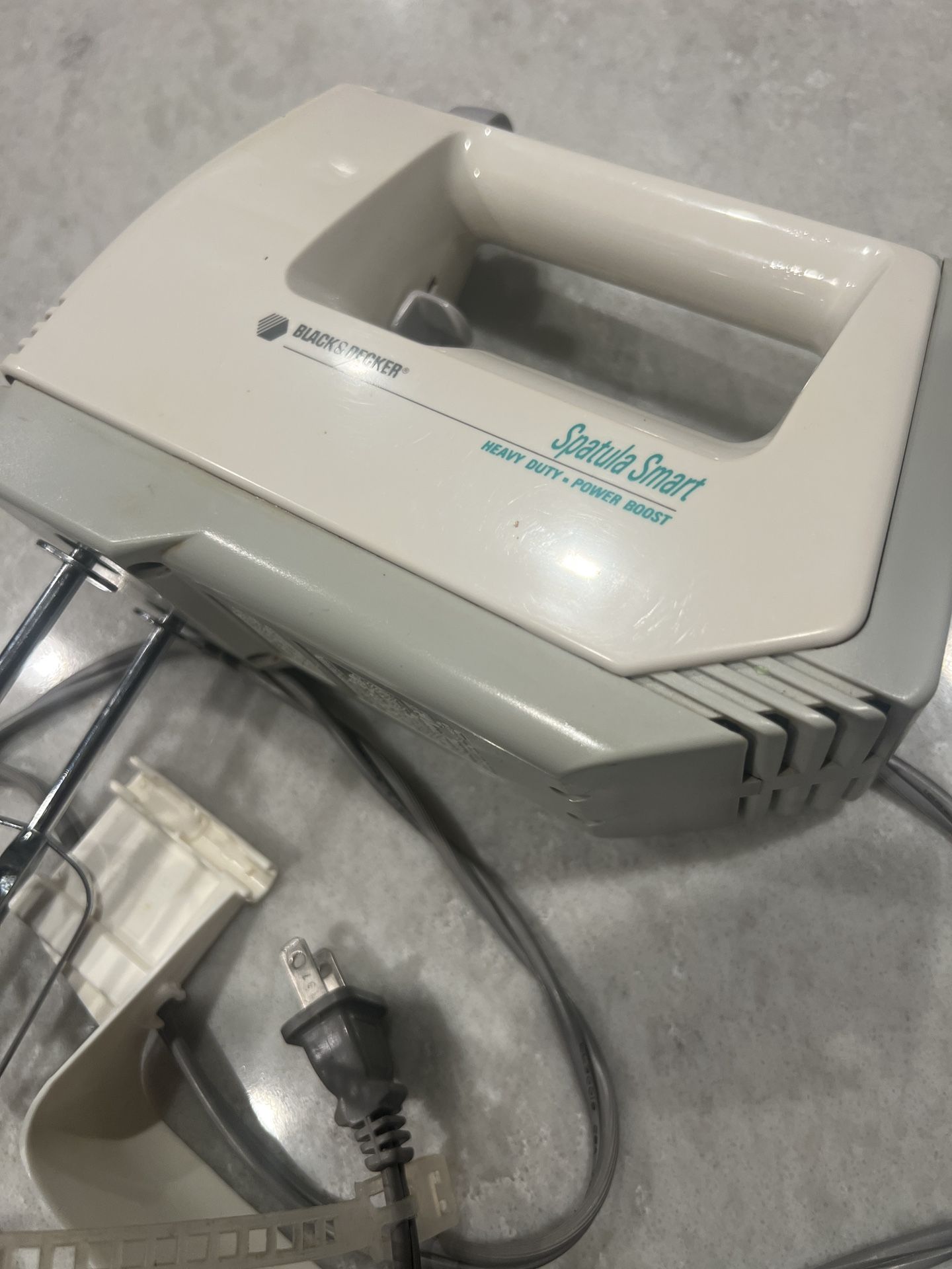 Proctor Silex Easy Mix 5-Speed Electric Hand Mixer with Bowl Rest, Compact and Lightweight, 100 Watts of Peak Power, White (62515PS) 4.44.4 out of 5