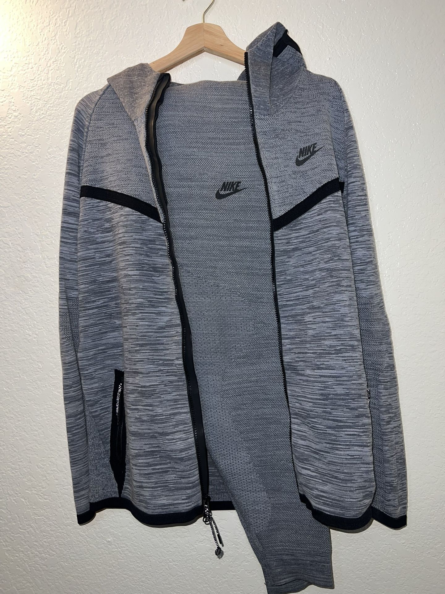 Mens Nike Tech Knit Windrunner Suit 'Cool Grey' Size Small