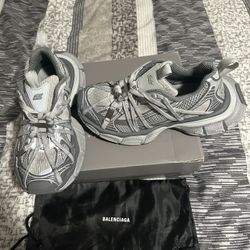 Grey Balenciaga 3xl extreme lace sneakers  Brand new in the box, comes with everything in the box Size EU42(can fit 43), us mens 9( fits both 9 and 9.