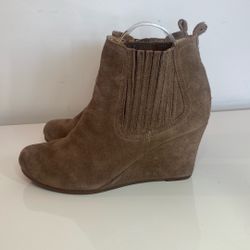 Dolce Vita Suede Wedge Boot Size 7