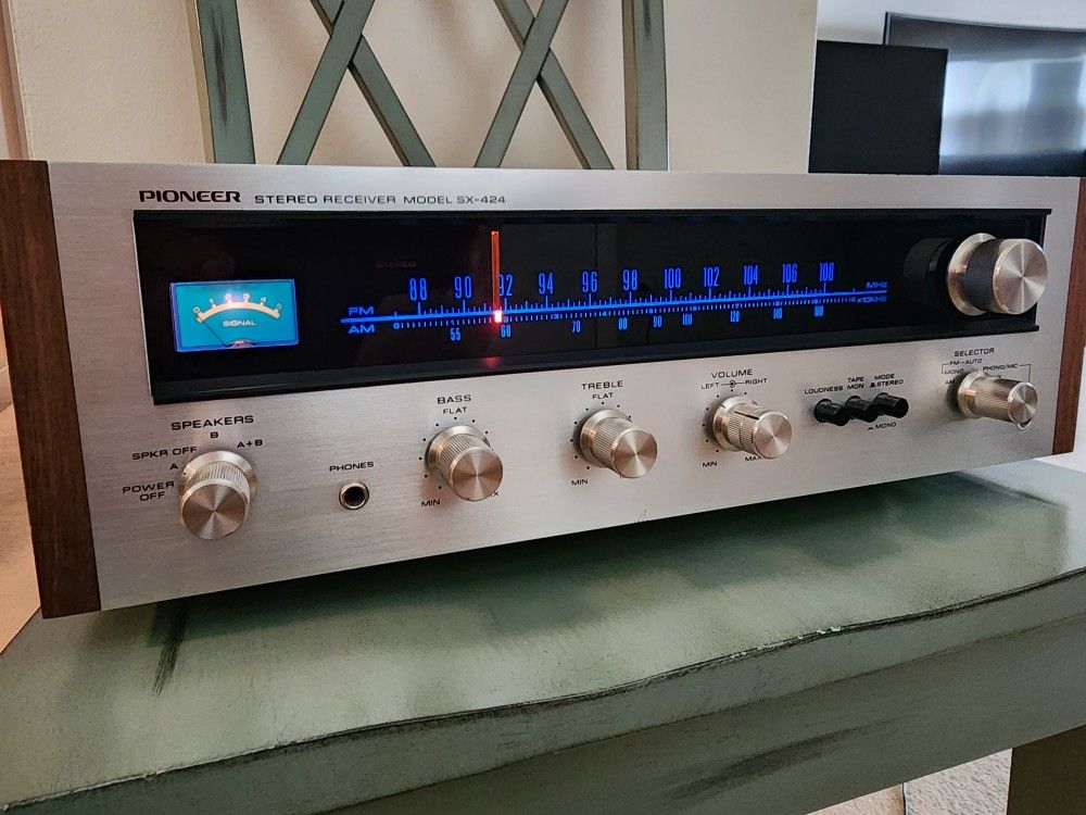 Vintage Pioneer SX-424 Stereo Receiver ~ Great Shape ~ Tested/Working