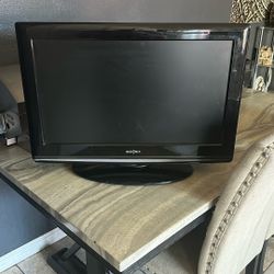 19' Color TV/ DVD Player