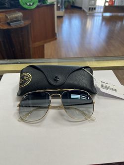 RAYBAN SUNGLASSES IN GOOD USED CONDITION, COMES WITH ORIGINAL CASE