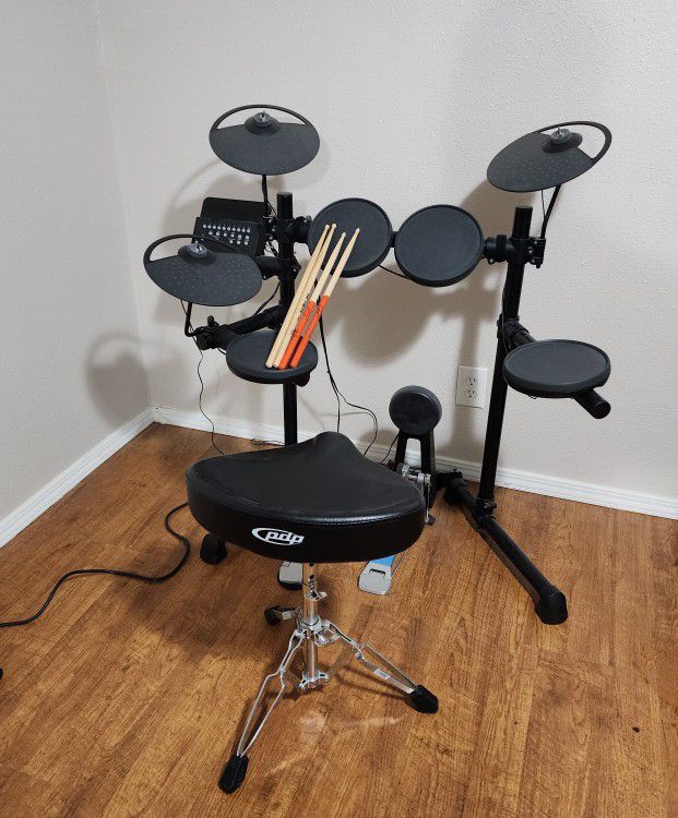 Yamaha DTX-430K drum Set + Sticks + Drum Stool