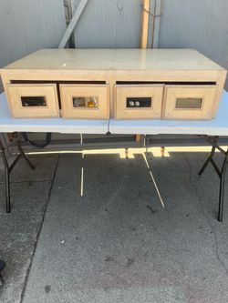 Kitchen cabinet