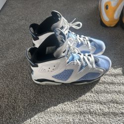 Jordan 6 - UNC Size 12
