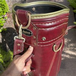 Classic style golf cart bag