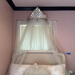 Pottery Barn Kids Cornice And Sheets