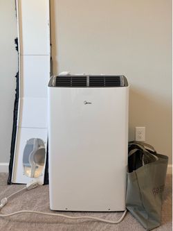 Midea Portable Air Conditioner – Excellent Condition, Works Perfectly, ~550 sq ft